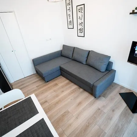 San Siro 6 Min - Life 15 Min *