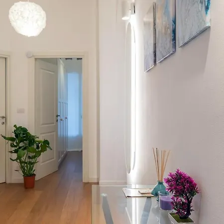 Trilocale Con Aria Condizionata E Parcheggio Privato Fronte ميلان