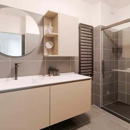 Guesthost - Modern Near Porta Venezia Apartamento Milán