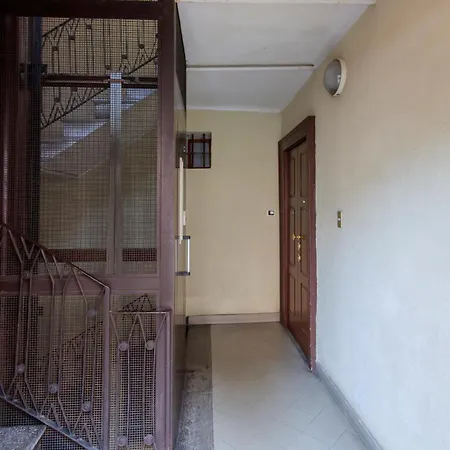 I-host Porta Romana - Sabotino Apartament *