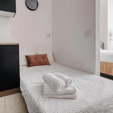 - Duomo & Guastalla District * ミラノ