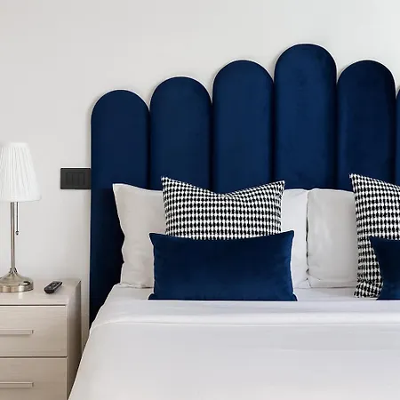 The Boutique - Steps Away From The Duomo Area Апартаменты Милан