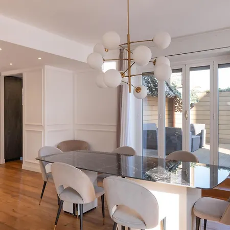 Apartmán Lusso, Stile E Un Meraviglioso Terrazzo Nel Cuore Di Milán