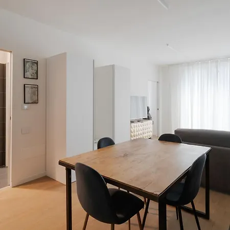 Guesthost - Modern Near Porta Venezia 公寓 *