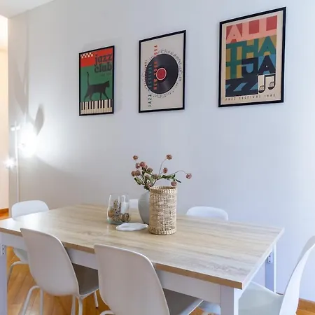 아파트 Station 150 Mq *