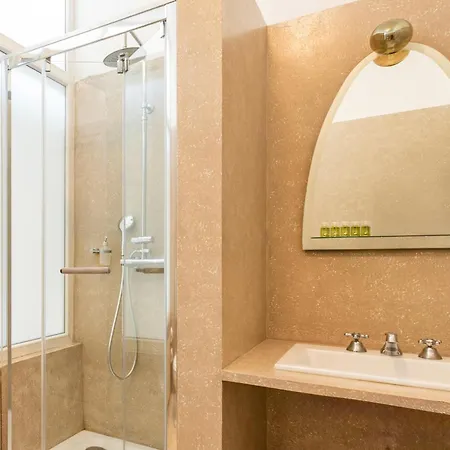 Grand Navigli ميلان