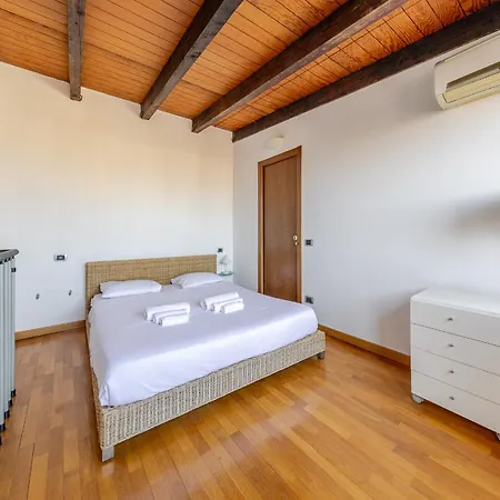 Sky Apartment *