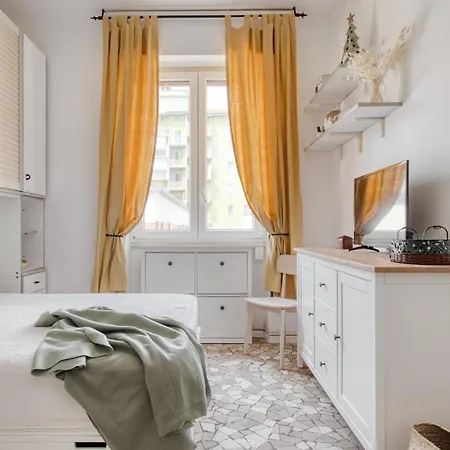 Hostmate - - Massarenti *