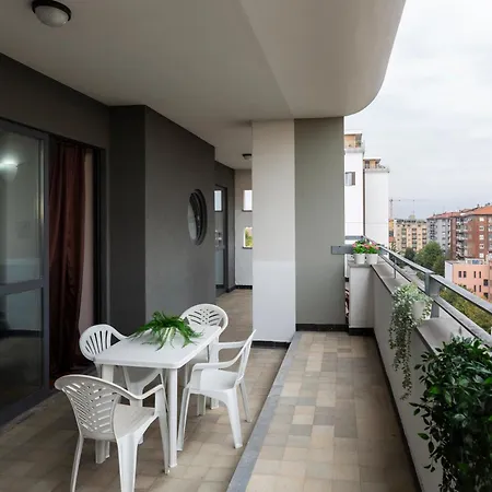 Bridge Cruise Terrace *