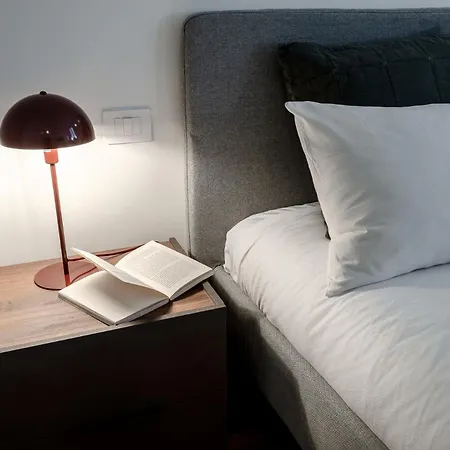 Stayeasy Crocetta - Duomo Walking, 2 Bedrooms 2 Baths