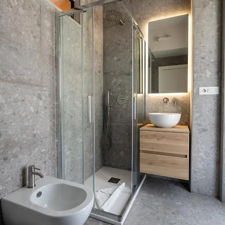 Luxury Jungle - Center * ミラノ