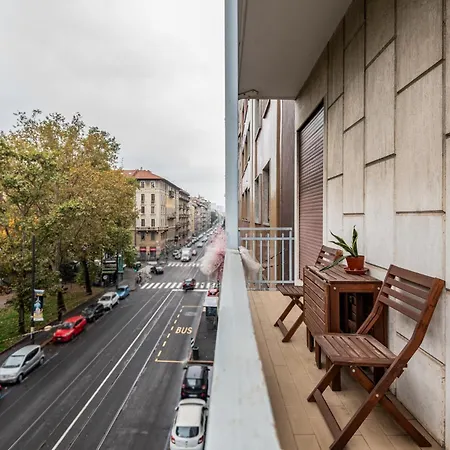 Luxury Via Montenevoso 4 Pax Wi-fi 아파트 *