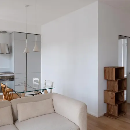 Luminoso Trilocale Con Ampio Terrazzo - Mirable Pm * Милан