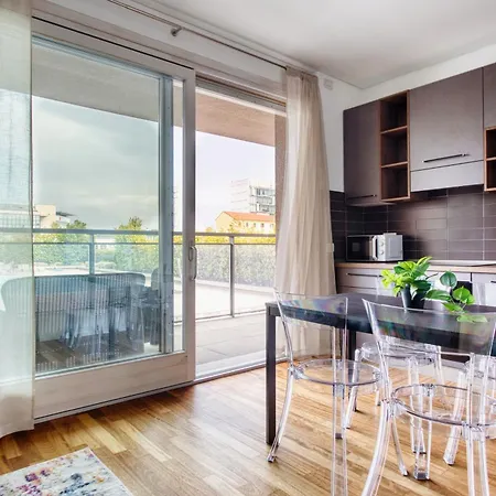 아파트 Giaxtower Gym & Pool Romantic Pool View *