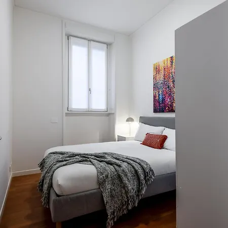 Stayeasy Crocetta - Duomo Walking, 2 Bedrooms 2 Baths