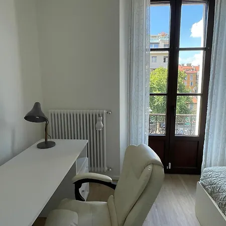 Glamour House Moscova Milaan