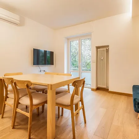 Luxury Via Montenevoso 4 Pax Wi-fi * 밀라노