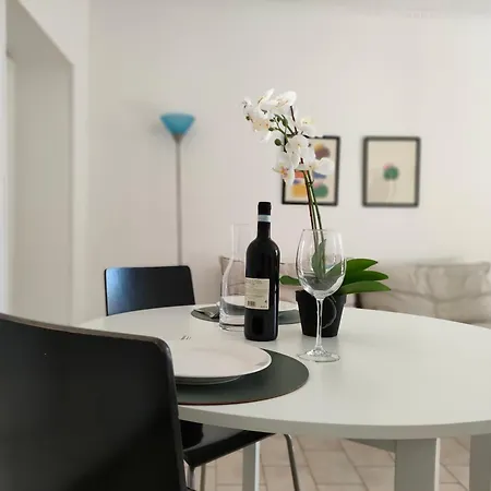 Lavi - Lakeside L&b Apartament