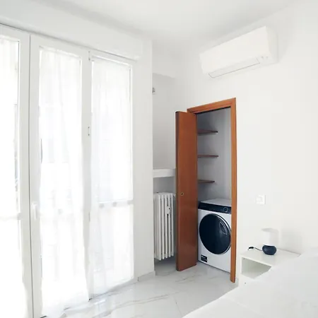 Navigli Newly Renovated 2 Bathrooms Apartment