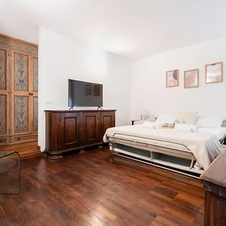 Easylife - - Carpoforo 5 - Brera * Milánó