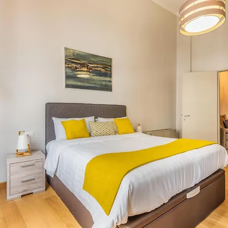 4 Pax Luxury Duomo San Babila *