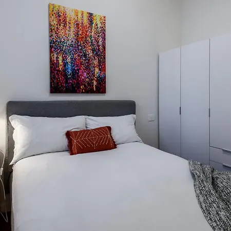 Stayeasy Crocetta - Duomo Walking, 2 Bedrooms 2 Baths *