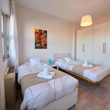 아파트 Attico Con Terrazzo - - Duomo 10min *