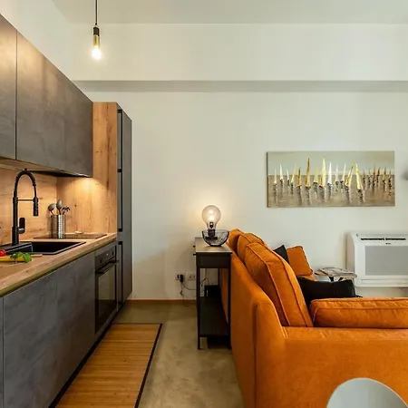 Private Garden&metro 2 Min - Wooden Wave Flat Apartamento *