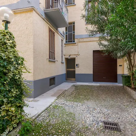 Pomponazzi 19 Two-room In The Bocconi Area Mediolan