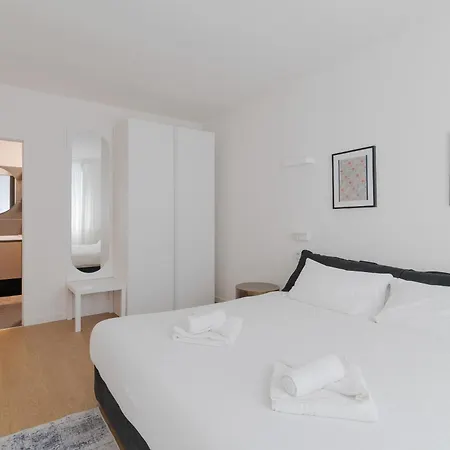 Guesthost - Modern Near Porta Venezia * 米兰
