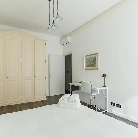 Guesthost - Comfy White Apartment