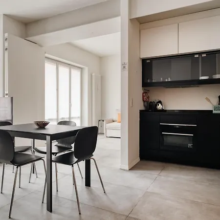 Apartman Large Milan's Navigli - 5 Gu...