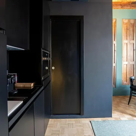 Artistic Flat W Wooden Beams, Porta Venezia Διαμέρισμα Μιλάνο