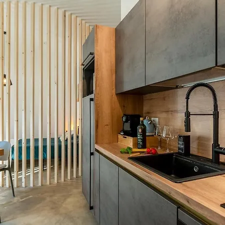 Private Garden&metro 2 Min - Wooden Wave Flat