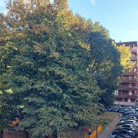 Lägenhet Large Citta Studi *