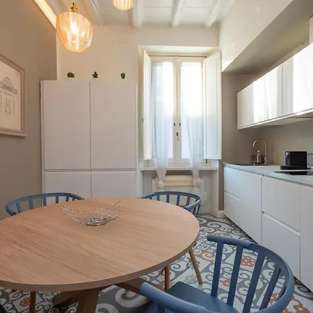 Xenia - 2 In Via Paolo Sarpi 12 * Milánó