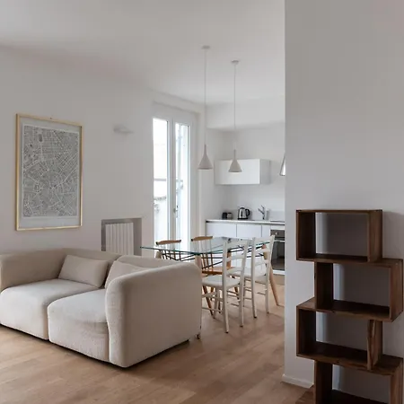 Luminoso Trilocale Con Ampio Terrazzo - Mirable Pm Милан