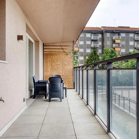 아파트 Giaxtower Gym & Pool Romantic Pool View *