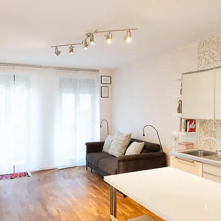 Ampio E Accogliente Bilocale In Zona Bicocca Apartment *