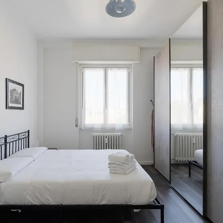 Guesthost - Comfy White *