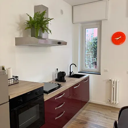 Appartement Modern One-bedroom With Terrace - Naviglio Martesana Milaan