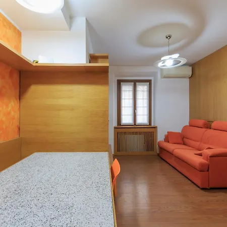 I-host Porta Romana - Sabotino Apartament