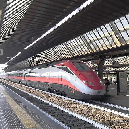 アパート Domus Cassinis Metro And Trains At Your Doorstep ミラノ