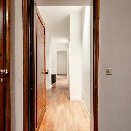 Stayeasy Crocetta - Duomo Walking, 2 Bedrooms 2 Baths Lägenhet *