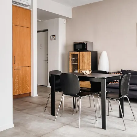 Apartman Large Milan's Navigli - 5 Gu... *