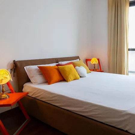 Bridge Cruise Terrace *