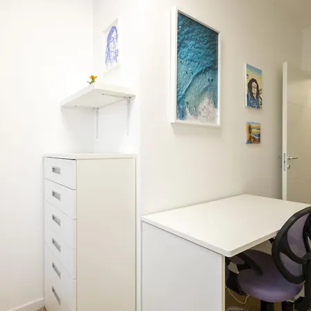 Lotus By Interhome * ミラノ