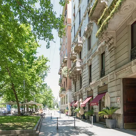 Guesthost - Arco Della Pace *