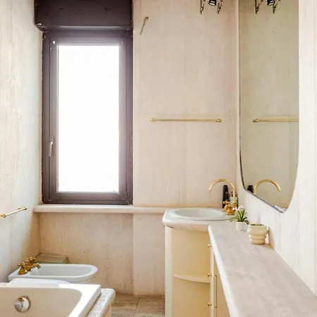 아파트 3 Bedrooms With Terrace Close To The Center