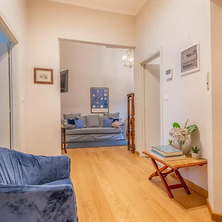 4 Pax Luxury Duomo San Babila *